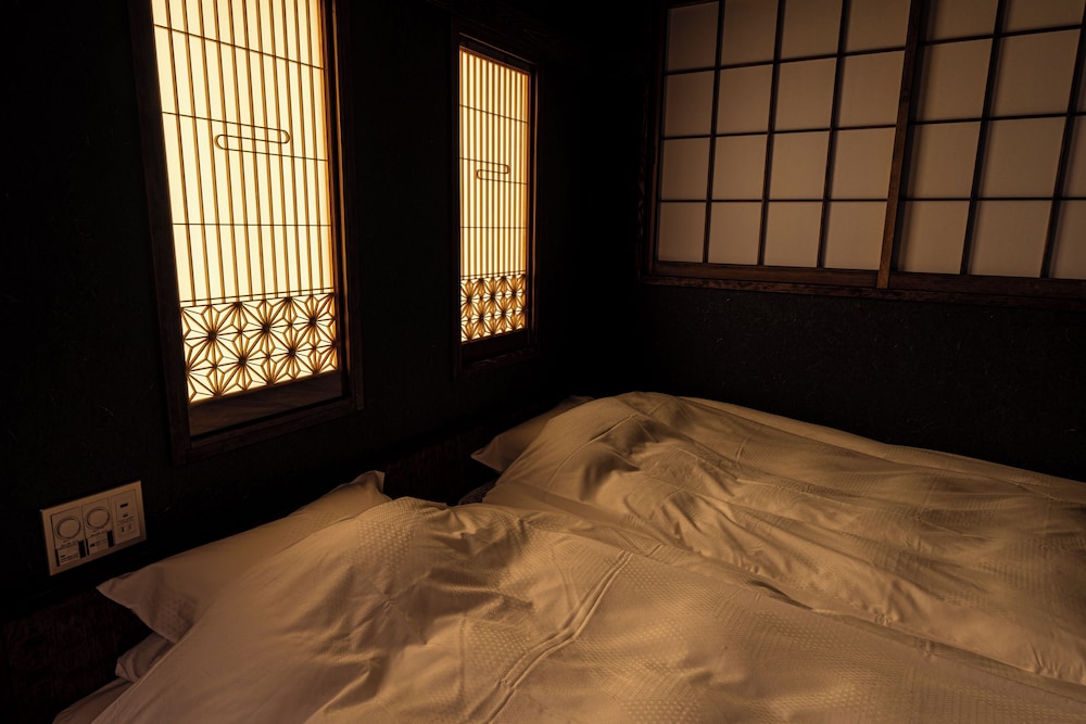 古都ノ間(スタンダード/ツイン)(風呂なし) 客室1 | 京都の宿 ぎをんの月