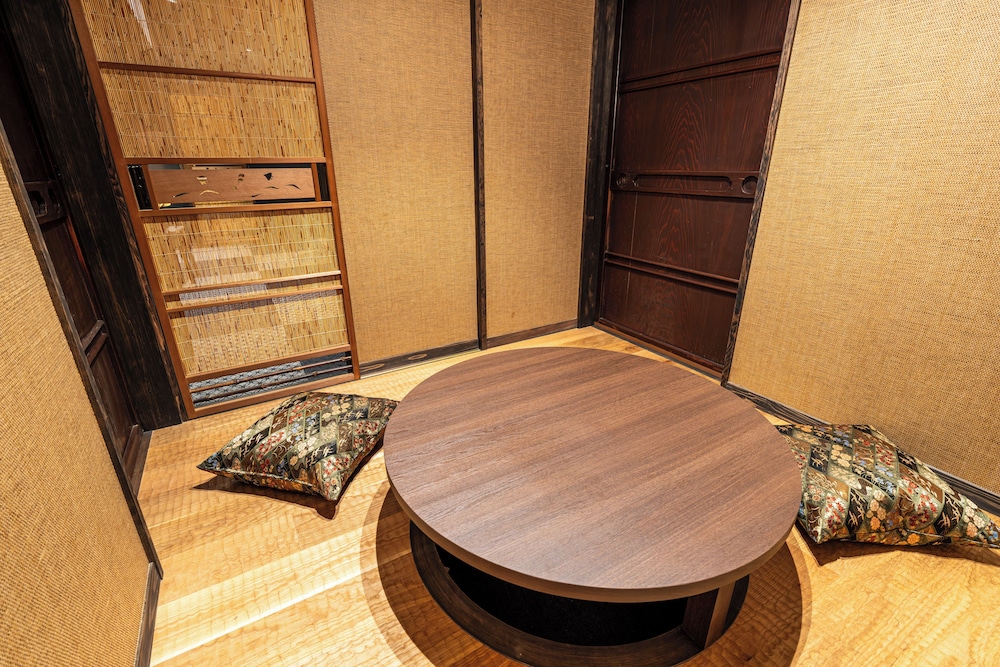 レストラン1 | 京都の宿 ぎをんの月