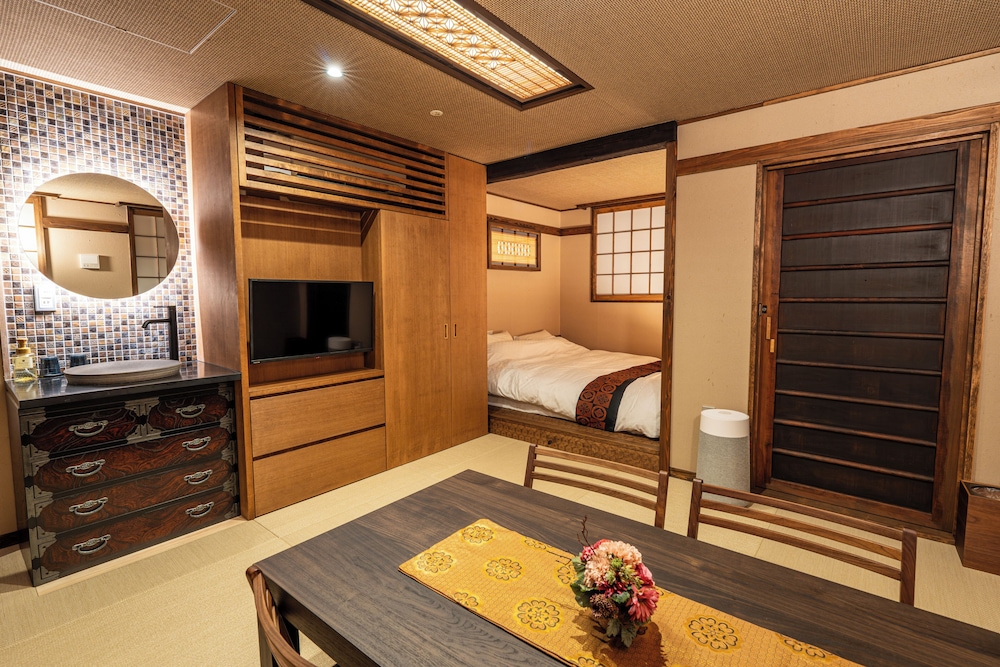 舞姫ノ間(部屋食/クイーン)(風呂なし) | 京都の宿 ぎをんの月