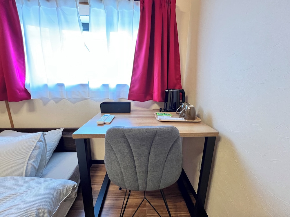 スタンダード ツインルーム 禁煙 専用バスルーム 客室1 | Jinya Sunset Inn by Murasaki