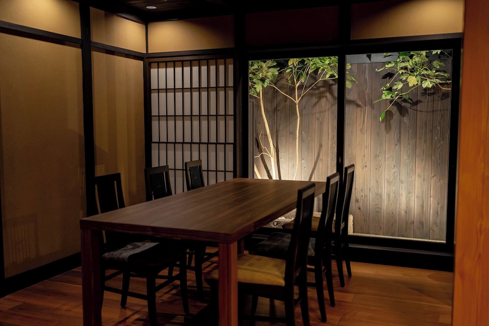 デラックス スイート ガーデンビュー 部屋からの景観0 | RESI STAY PALACE GATE