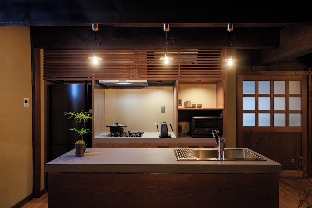 やまね 一棟貸し 禁煙(フロント施設から0km) 専用キッチン0 | 八百熊川