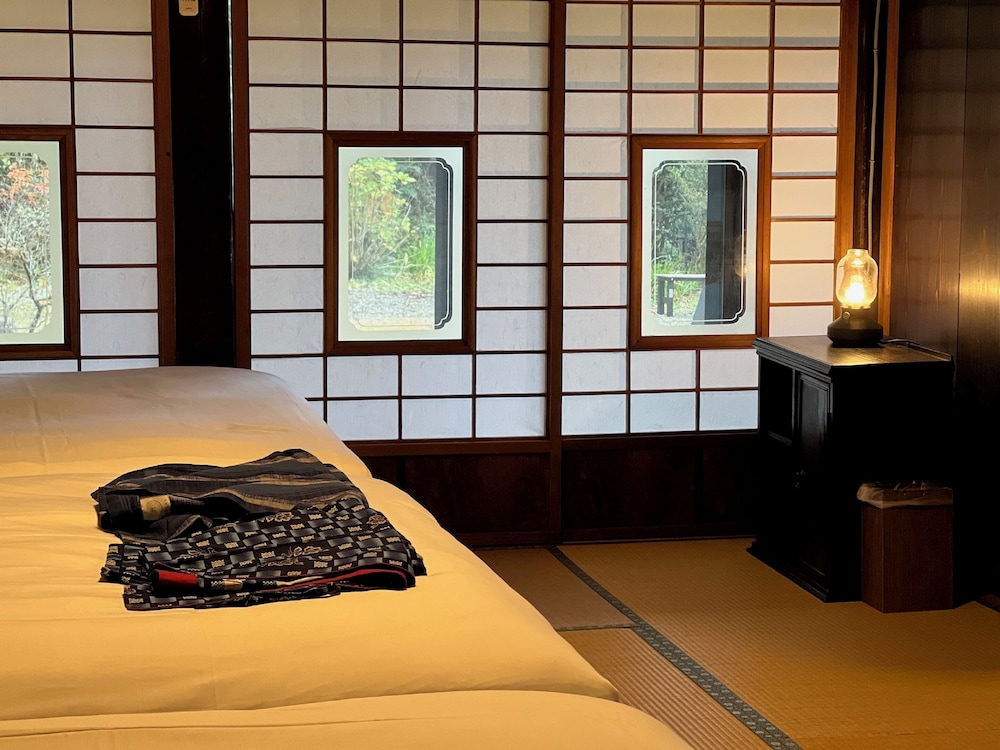 ルーム 客室2 | 香取はちさんろく