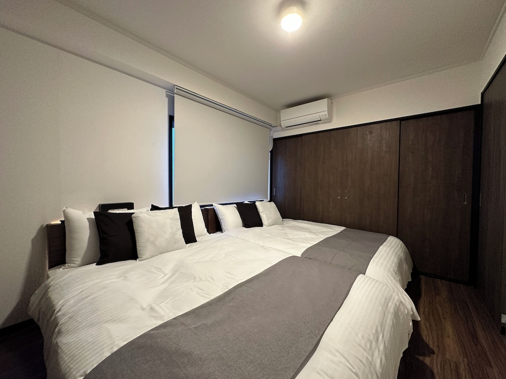 コンドミニアム 3 ベッドルーム バルコニー 客室2 | Earl's Court 801