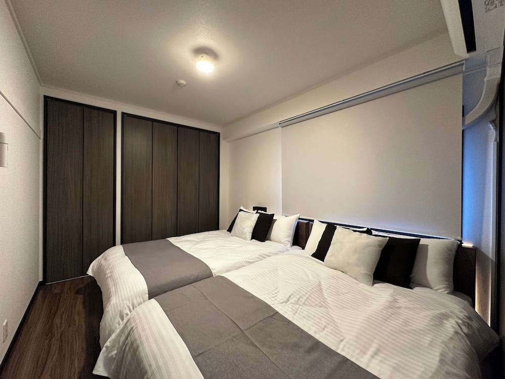 コンドミニアム 3 ベッドルーム バルコニー 客室1 | Earl's Court 801