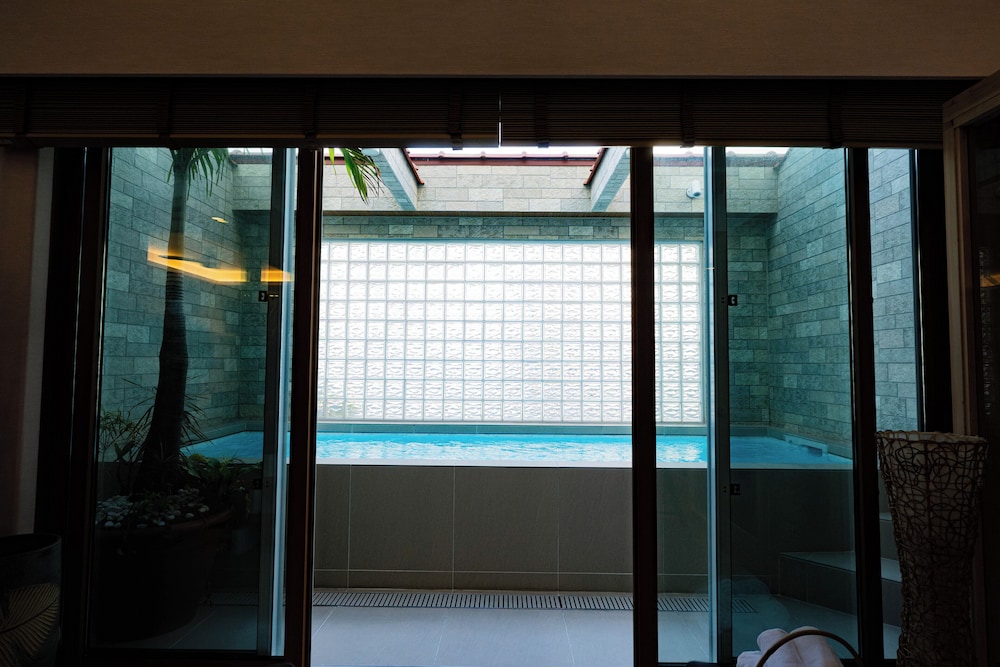 メインイメージ | ReVIERA Resort Villa
