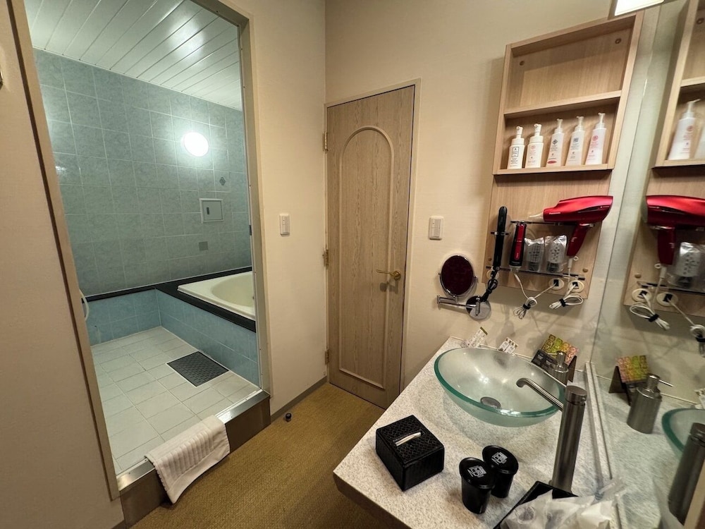 ベーシック ダブルルーム 禁煙 バスルーム0 | ホテル艶横浜町田店