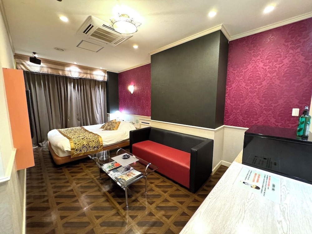 ベーシック ダブルルーム 禁煙 | ホテル艶横浜町田店