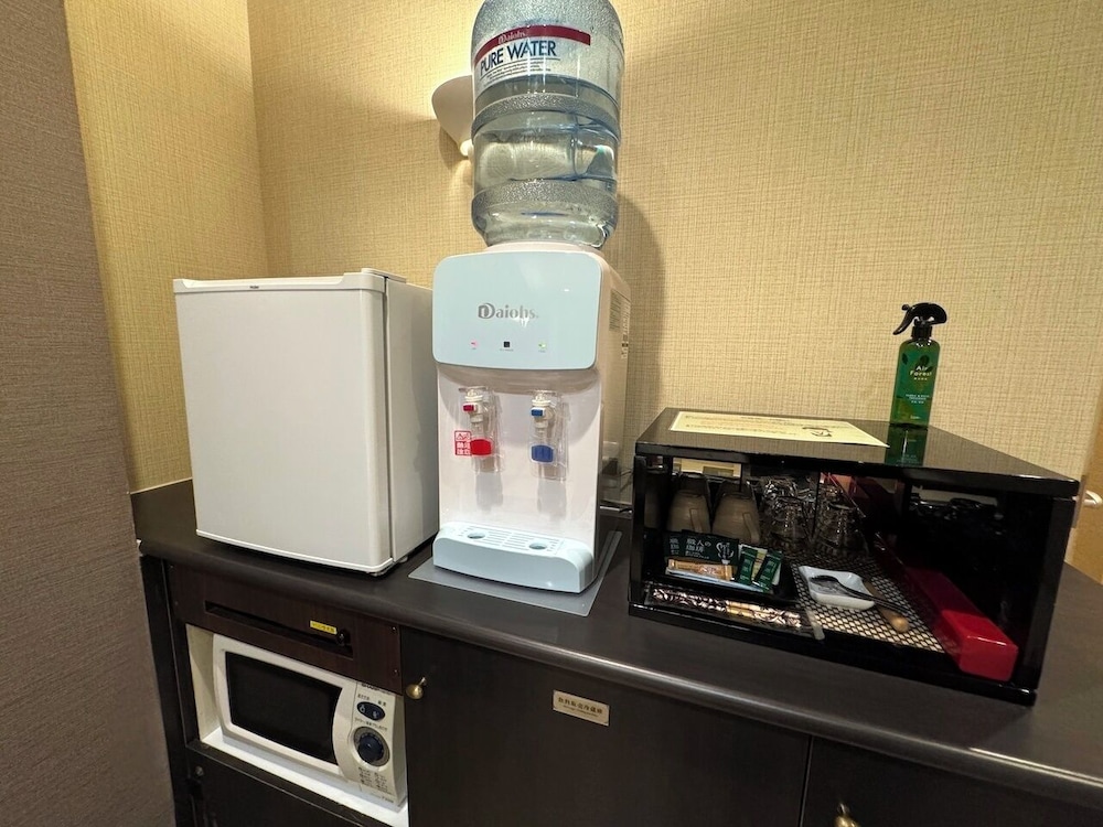 ベーシック ダブルルーム 禁煙 客室の設備とサービス1 | ホテル艶横浜町田店
