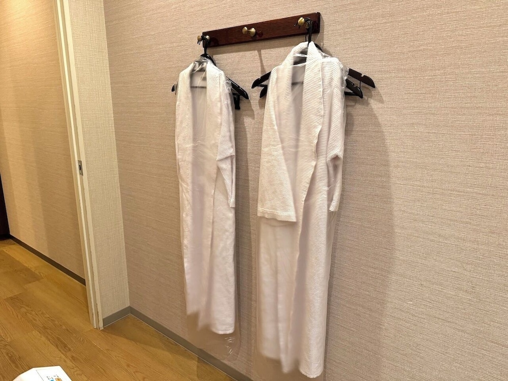 ベーシック ダブルルーム 禁煙 客室の設備とサービス0 | ホテル艶横浜町田店
