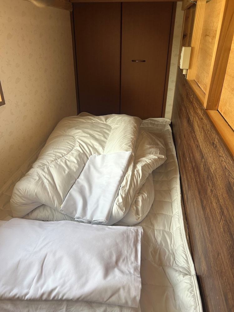 客室1 | ゲストハウス会津