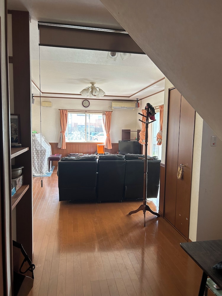 ドミトリー6人部屋 禁煙 リビング エリア0 | ゲストハウス会津