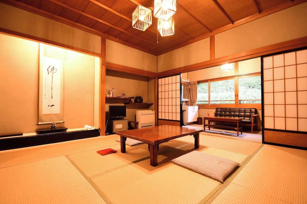 コンフォート 4 人部屋 | 高野山 宿坊 普賢院