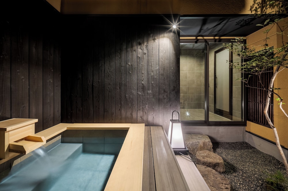 ラグジュアリー ヴィラ ガーデンビュー バスルーム2 | ROJIYU KYOTO