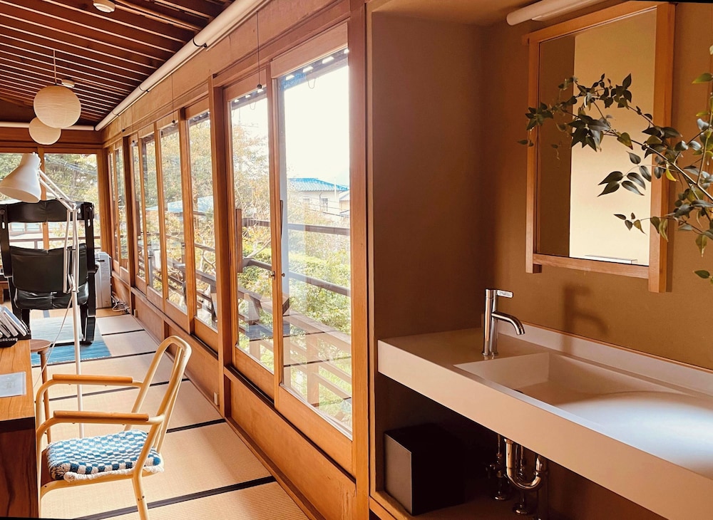 スイート ガーデンビュー 大観 (禁煙) バスルーム1 | 庭園の宿　石亭