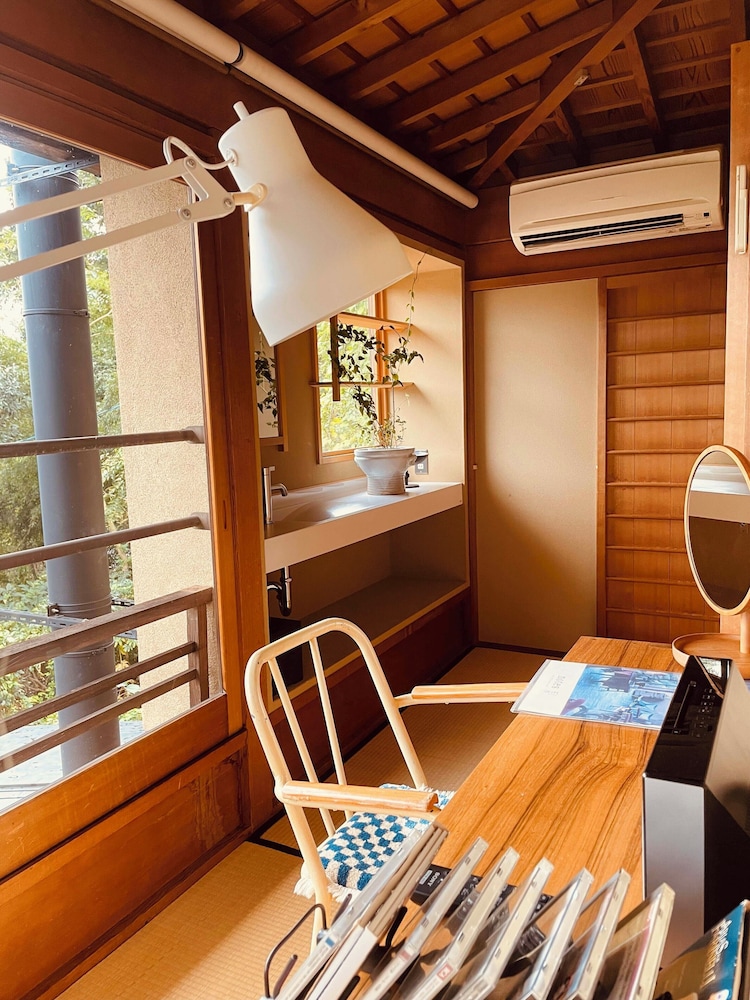 スイート ガーデンビュー 大観 (禁煙) バスルーム2 | 庭園の宿　石亭