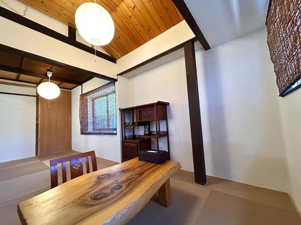 クラシック ルーム 客室1 | 古民家の宿　鎌倉楽庵ハナレ