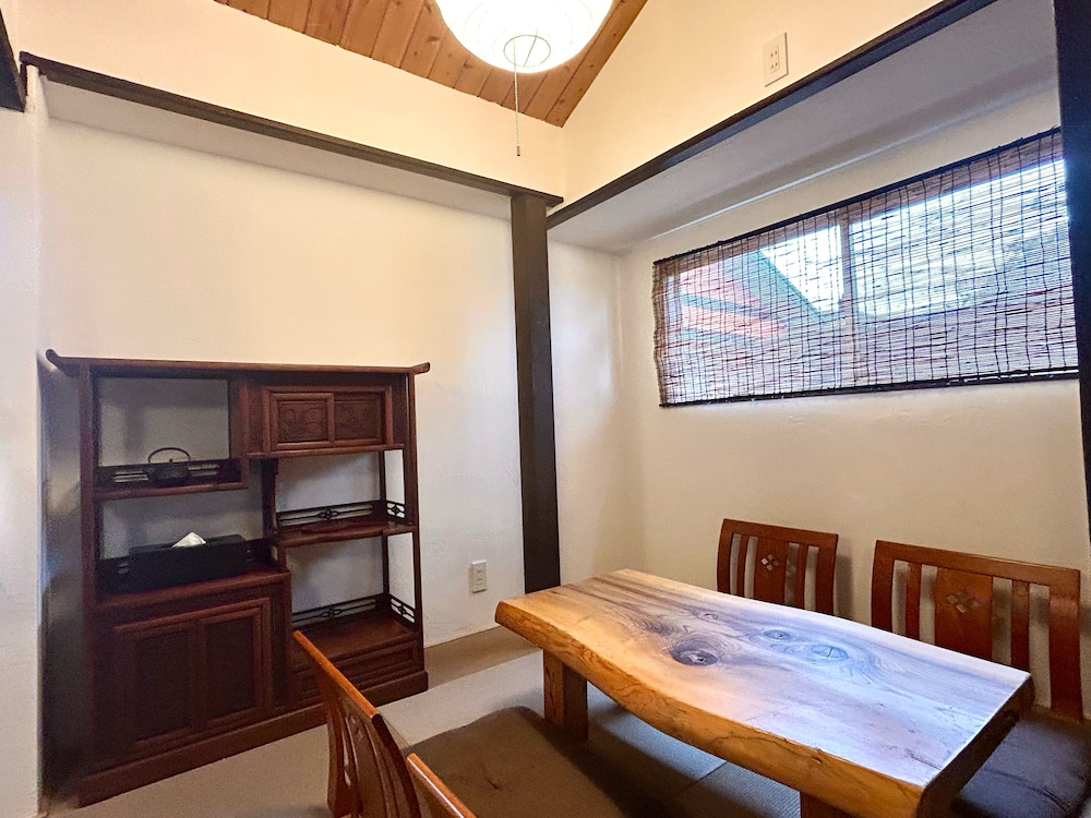 クラシック ルーム 客室4 | 古民家の宿　鎌倉楽庵ハナレ