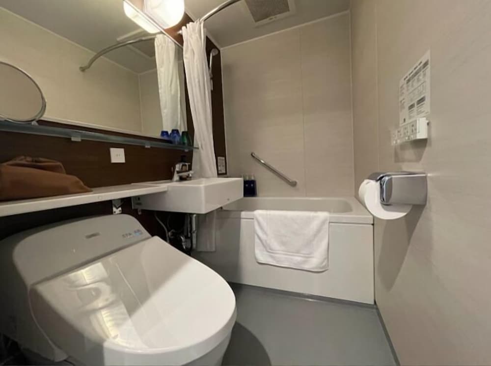 ダブルルーム バスルーム0 | BOOK HOTEL 神保町