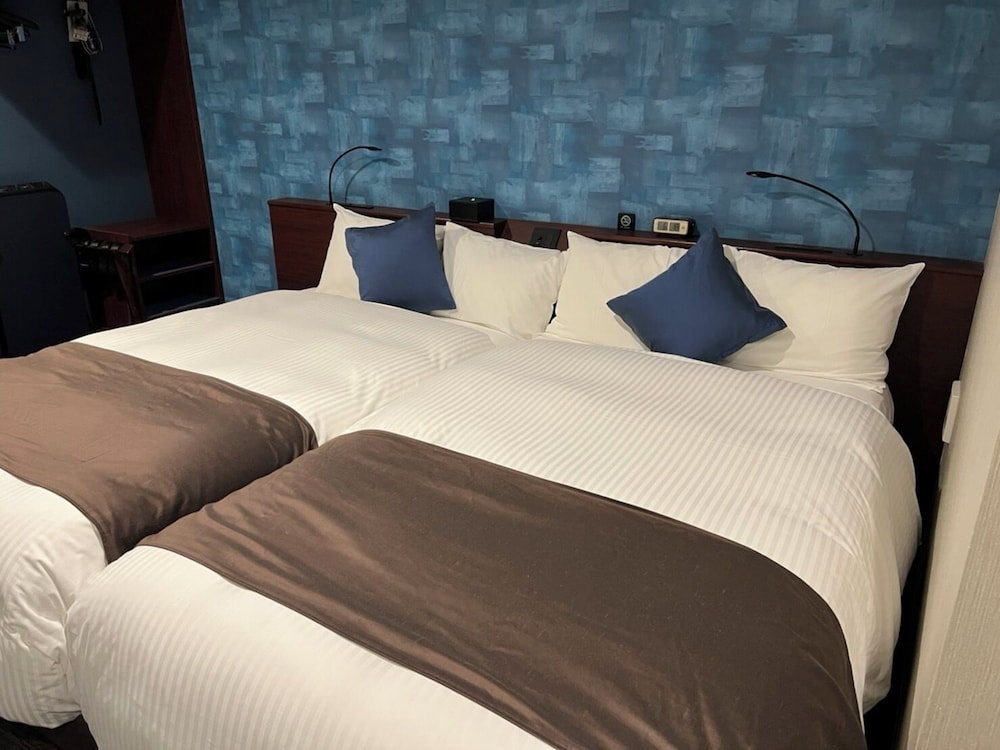 ツインルーム | BOOK HOTEL 神保町