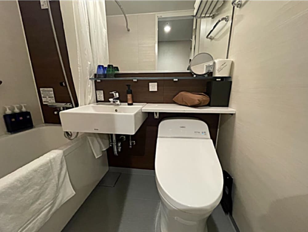 コンフォート ツインルーム バスルーム0 | BOOK HOTEL 神保町