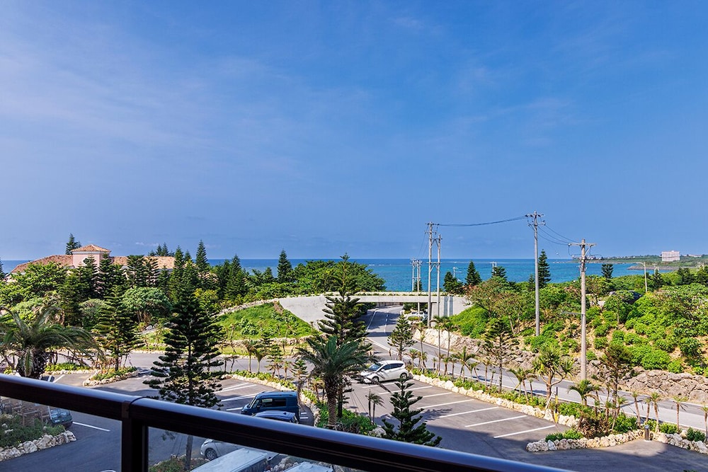 デラックスラージツイン(2-4階)<リゾートビュー> 部屋からの景観0 | ホテル シギラミラージュ ビーチフロント