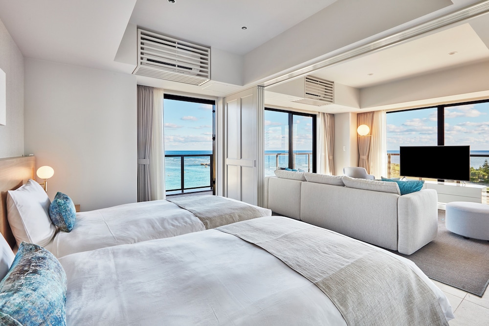 デラックスコーナースイート（2-4階）＜オーシャンフロント＞ 客室2 | ホテル シギラミラージュ ビーチフロント