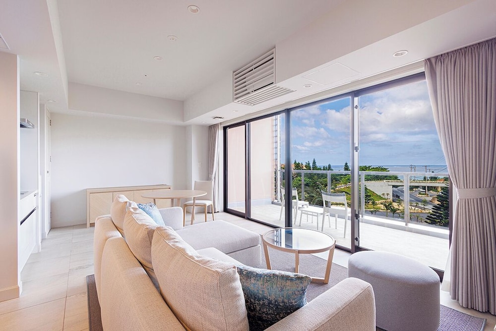 デラックススイート（2-4階）＜リゾートビュー＞ | ホテル シギラミラージュ ビーチフロント