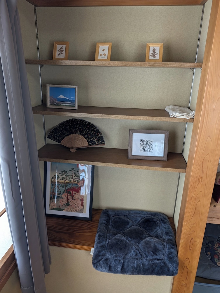 クラシック ダブルルーム 禁煙 共用バスルーム 客室2 | Private rooms in togo beach side house