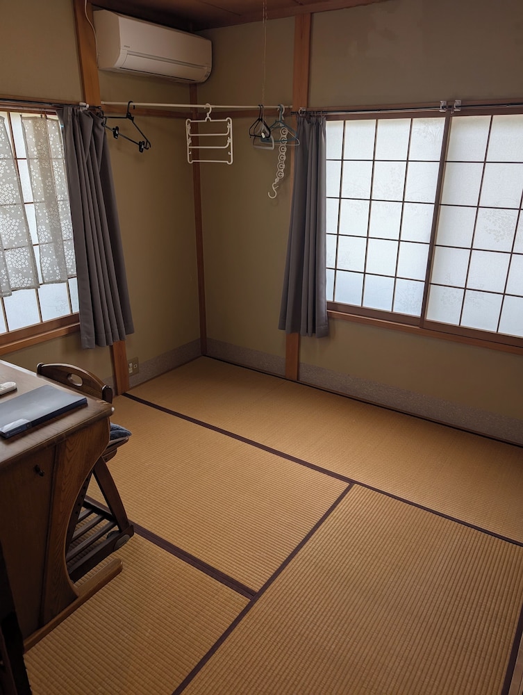 クラシック ダブルルーム 禁煙 共用バスルーム | Private rooms in togo beach side house