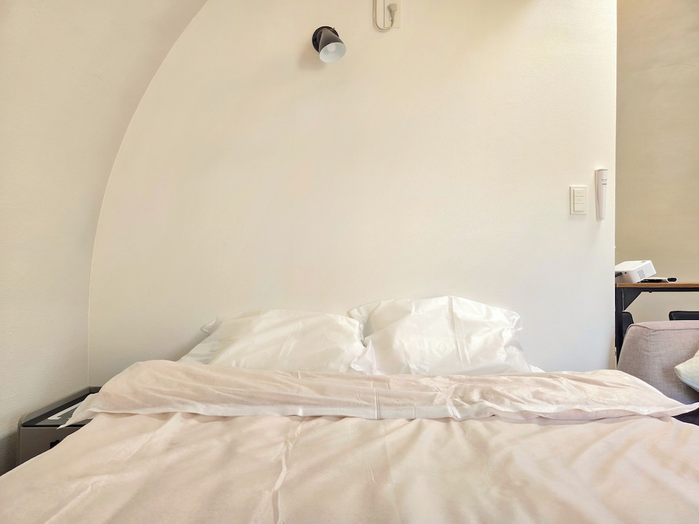 スーペリア スタジオ コートヤードビュー 客室4 | 湊乃里