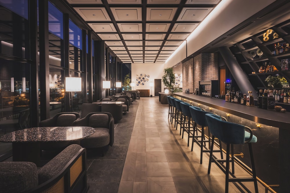 ロビーラウンジ1 | THE GATE HOTEL 横浜 by HULIC ロビーラウンジ1 | THE GATE HOTEL 横浜 by HULIC