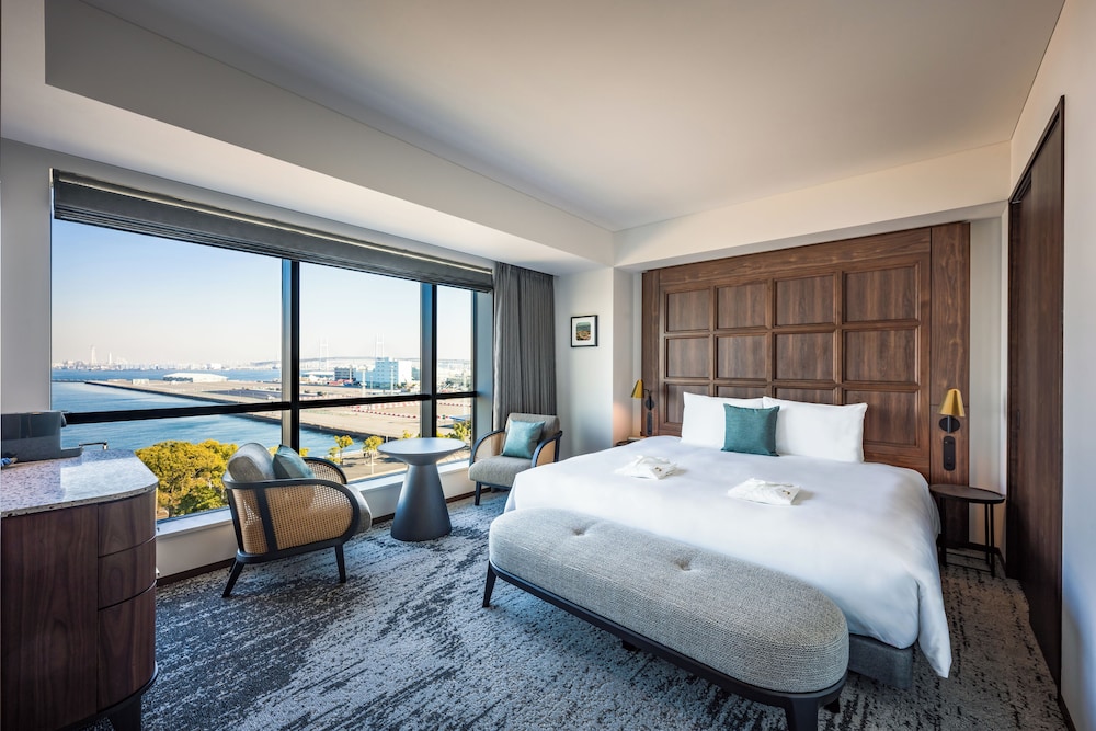 デラックスキングルーム 高層階 禁煙 | THE GATE HOTEL 横浜 by HULIC