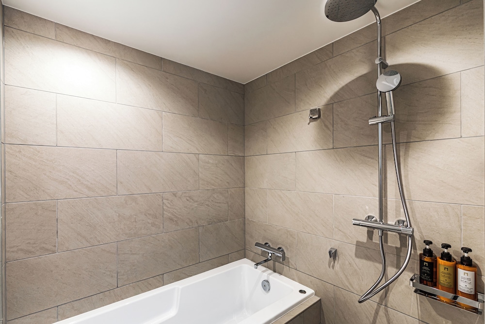 デラックストリプルルーム 低層階 禁煙 バスルーム0 | THE GATE HOTEL 横浜 by HULIC