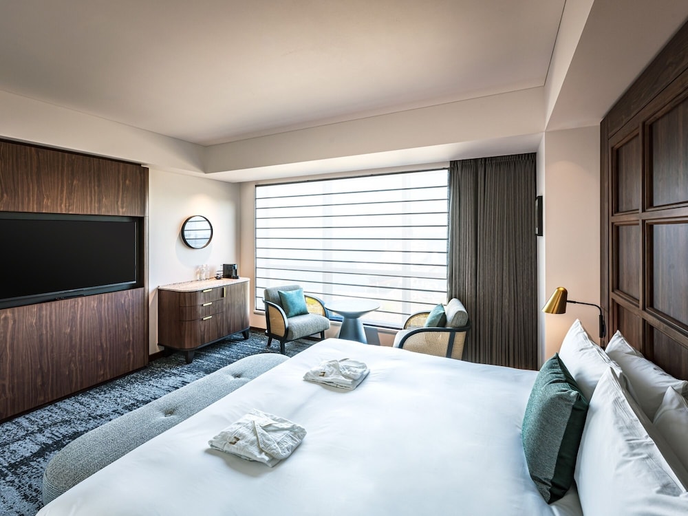 デラックスキングルーム 低層階 禁煙 客室1 | THE GATE HOTEL 横浜 by HULIC