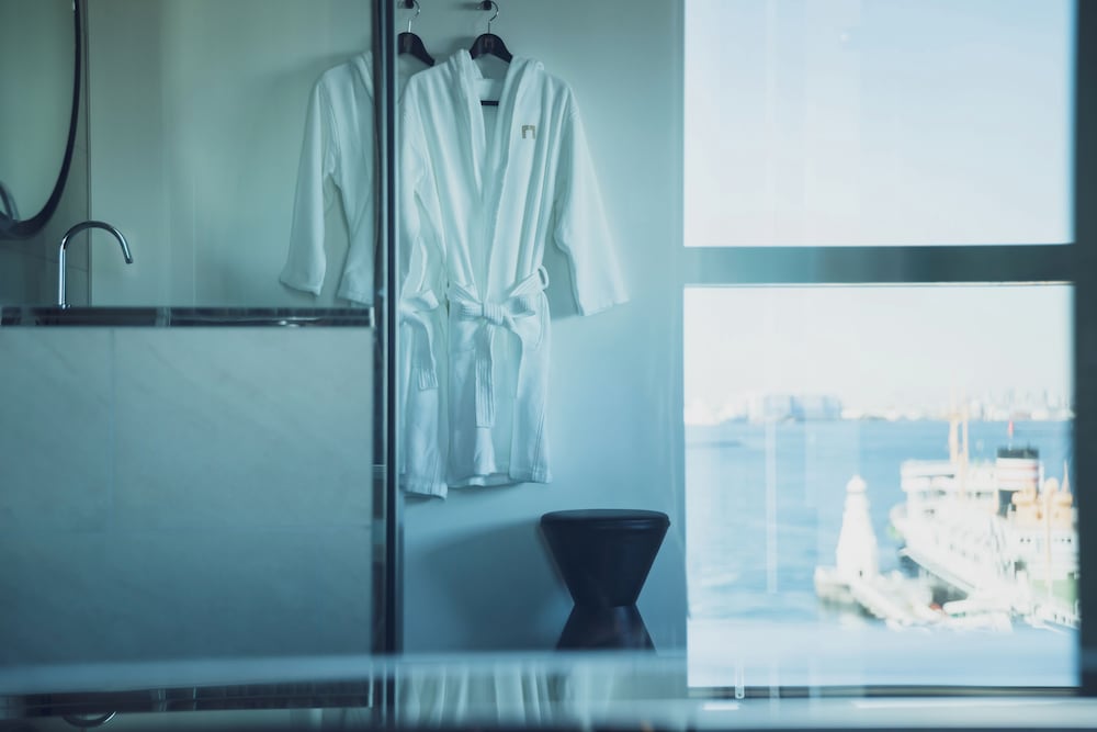 デラックスコーナーキングルーム 低層階 禁煙 バスルーム0 | THE GATE HOTEL 横浜 by HULIC