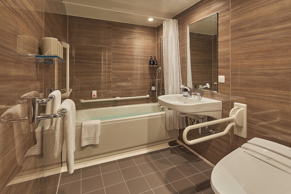 ヘラボルニー ユニバーサルルーム バスルーム0 | FAV LUX 鹿児島天文館