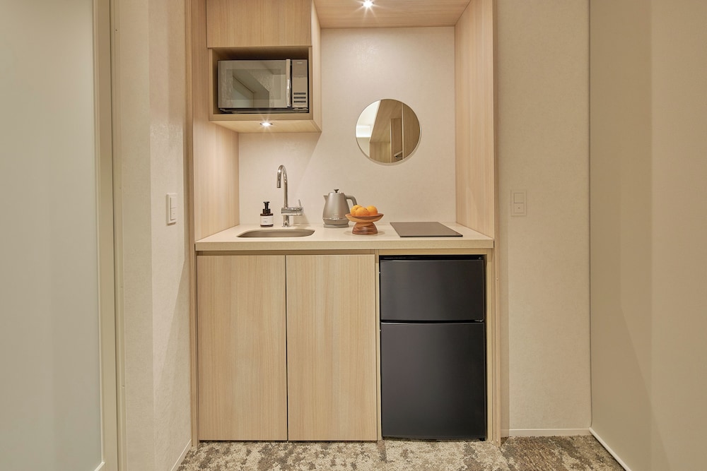 ヘラボルニー ユニバーサルルーム 専用キッチン0 | FAV LUX 鹿児島天文館