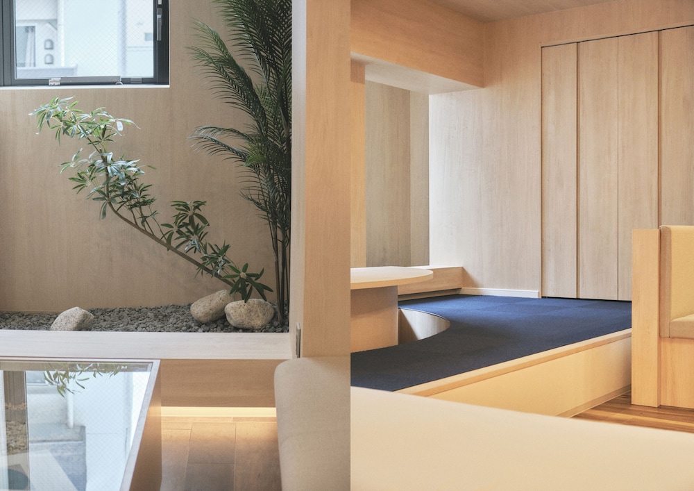 プレミアムスイート 4シングルベッド 禁煙 客室2 | UH SUITE NAMBA STATION