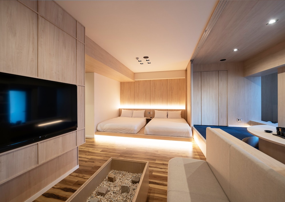 客室1 | UH SUITE NAMBA STATION 客室1 | UH SUITE NAMBA STATION