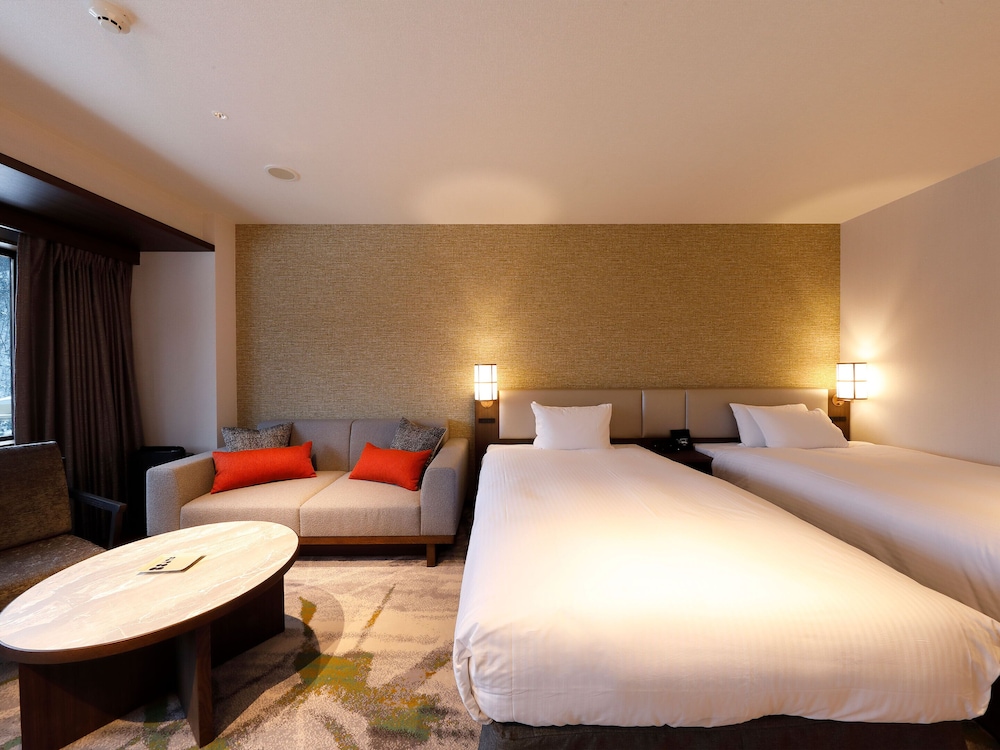 Junior Suite 40m² 禁煙 フレンチディナー 客室1 | エグゼクティブスイート翠嶺