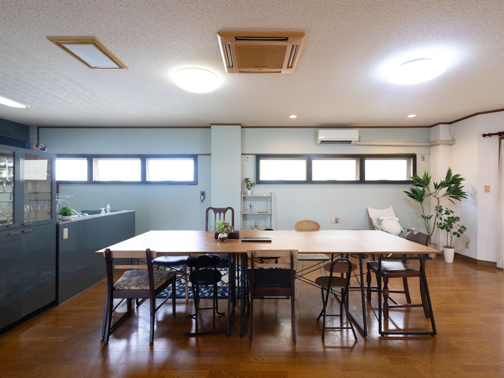 ファミリー アパートメント 客室15 | 石垣島グループの宿 2216