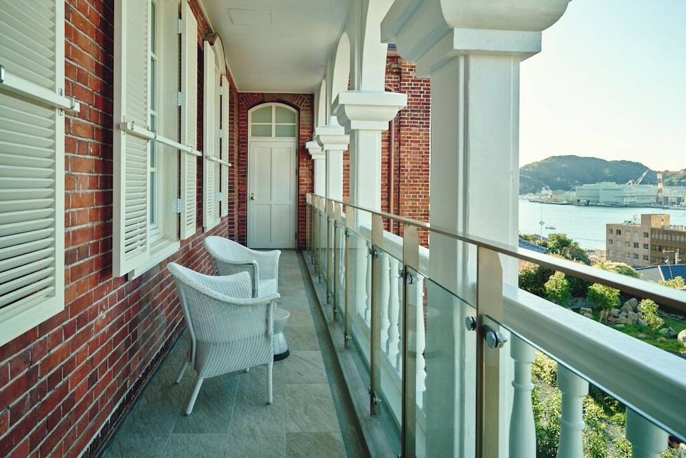 プレミアム ルーム キングベッド 1 台 (Main Building) バルコニーからの眺望0 | ホテルインディゴ長崎グラバーストリート by IHG