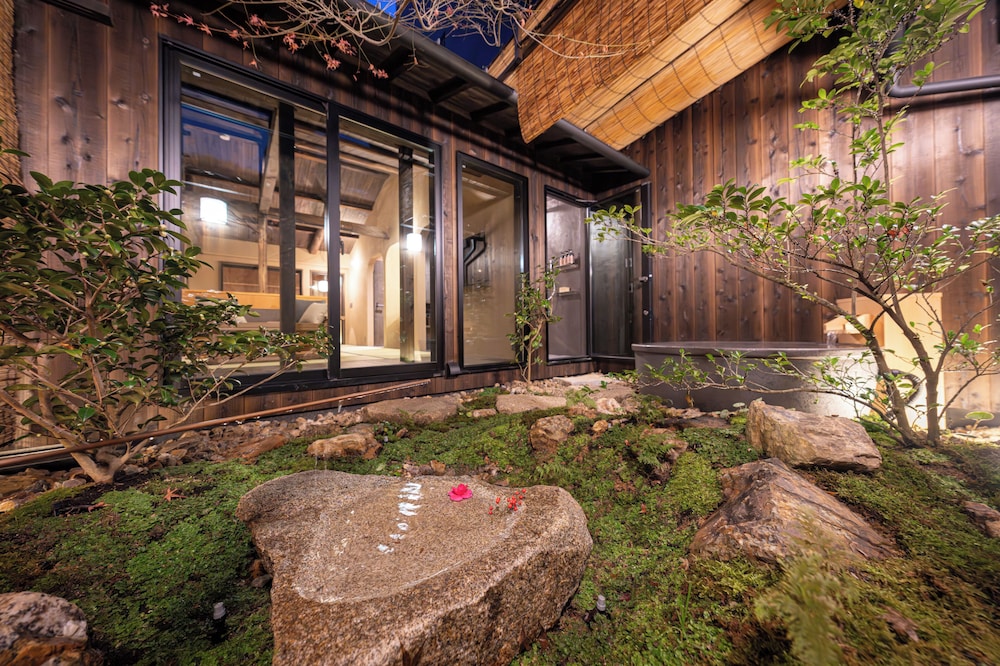 ダブルルーム キングベッド 1 台 客室7 | Nazuna 京都 東本願寺