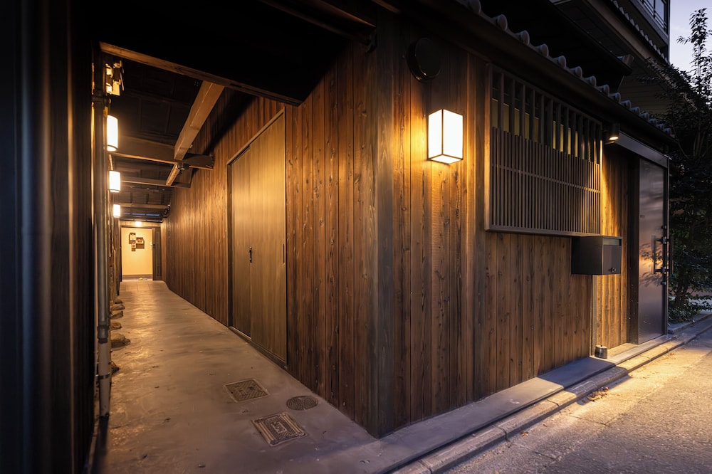 ダブルルーム キングベッド 1 台 客室14 | Nazuna 京都 東本願寺