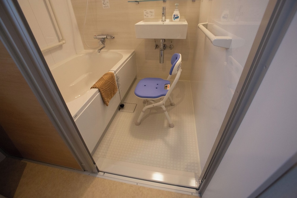 バリアフリー101号室 バスルーム0 | ファミリーステイつくば