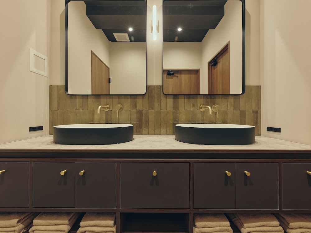 スーペリア スタジオスイート バスルーム2 | illi Surp Shiba-Park