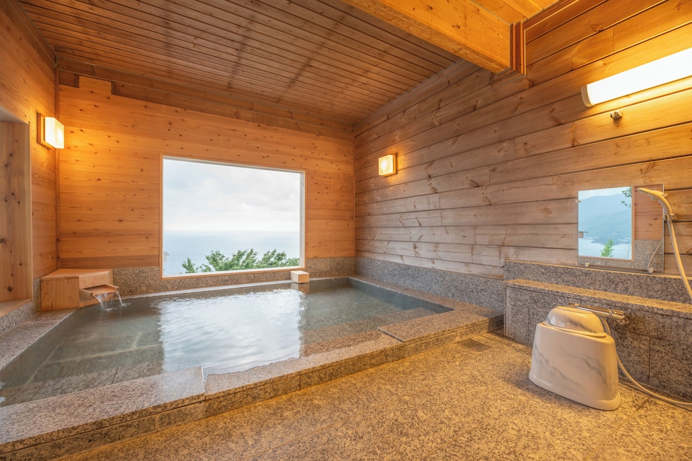 烏兎 大浴場 テラス付 禁煙 バスルーム1 | Vacation villa & Glamping Blue Eden