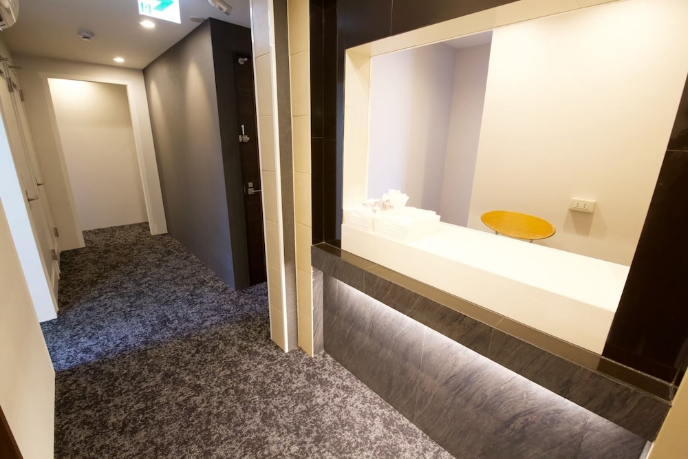 内部エントランス1 | smart room tokyo koiwa city - ホステル 内部エントランス1 | smart room tokyo koiwa city - ホステル