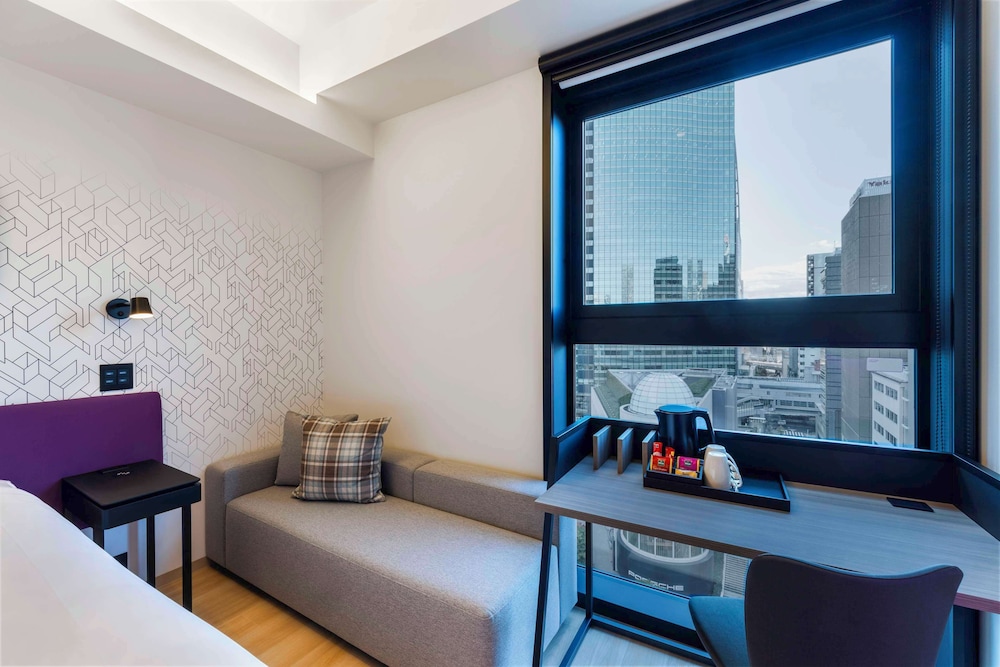 スーペリア ダブルルーム 客室1 | YOTEL Tokyo Ginza